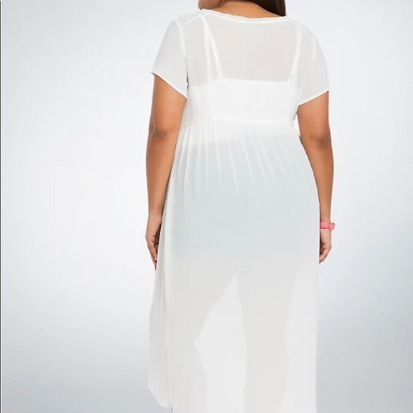 Torrid White High-Low Top - Picture 2 of 12